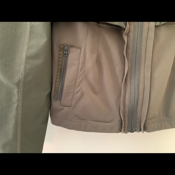 Lululemon jacket - Picture 4 of 5